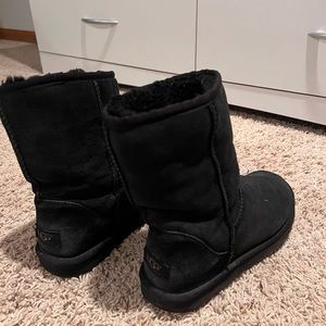 Classic Short II UGGS